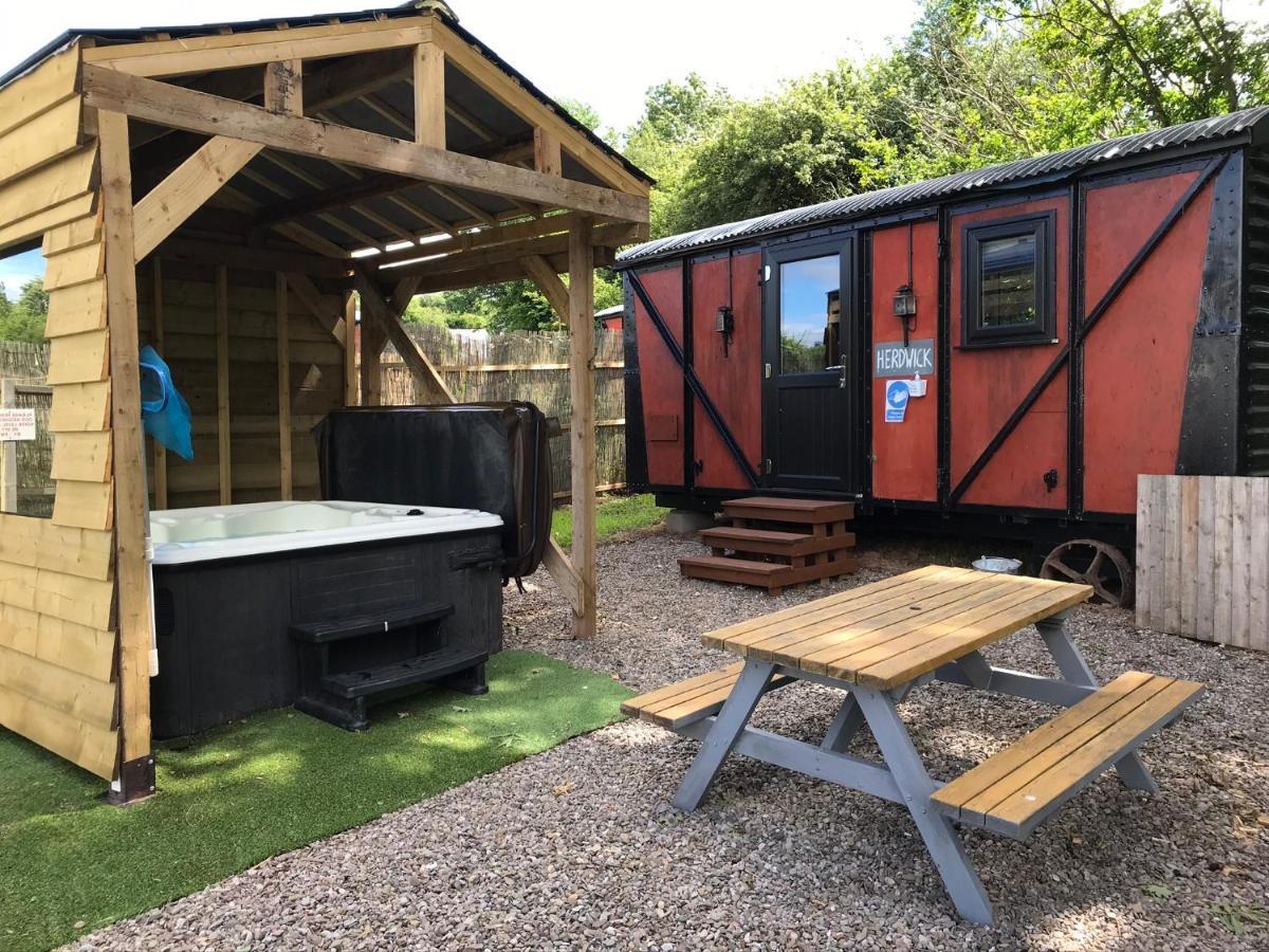 Luxury Cosy Carriage With Electric Private Hot Tub Lägenhet Hereford Exteriör bild